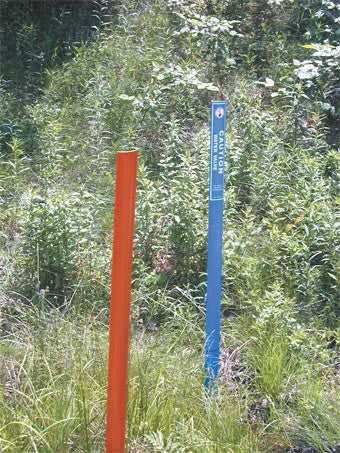 NMC EZ4Y-UTILITY POLE, YELLOW, 4 FOOT, POLYMER (1 EACH)